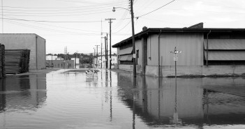 How-to Survive El Niño An abundance of rain caused a street intersection to close down due to a flood. (Library of Virginia/Wikipedia Commons)