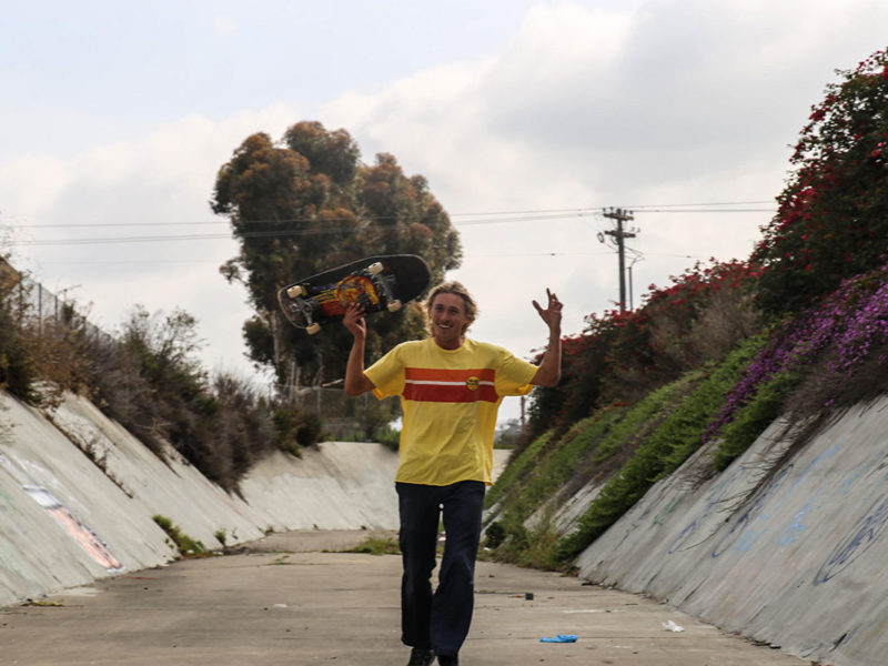Throwing up a wide-armed shrug, unsure of what move to try next.